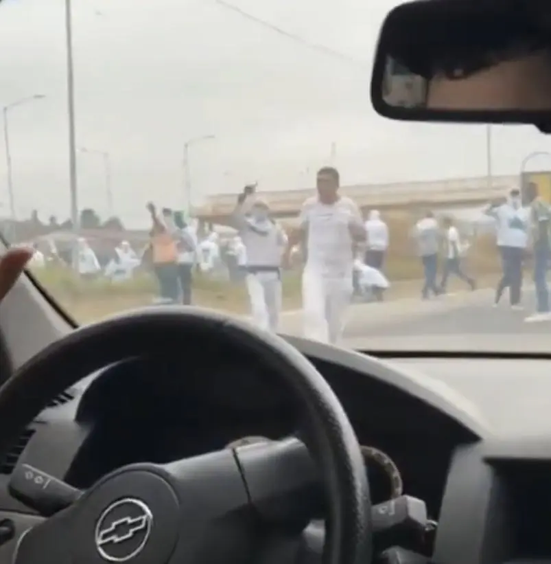 Torcedores do Palmeiras sofrem tentativa de emboscada na Dutra a caminho do Rio