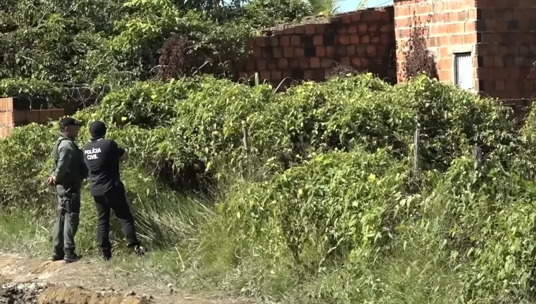 Operários encontram corpo de vítima morta a pedradas e pauladas durante obras no Ceará