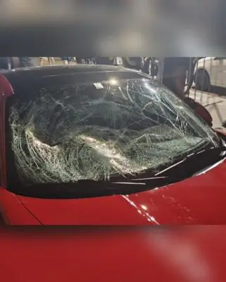 Mulher morre atropelada por carro de luxo em evento esportivo; vídeo
