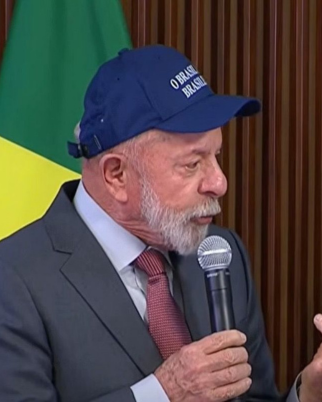 Lula chama Eduardo Bolsonaro de 