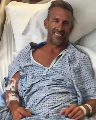 Pescador quase perde a perna ao tentar selfie com tubarão
