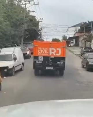 Homem morre dentro de casa no Rio, e cães passam dois dias ao lado de corpo — Foto: Reprodução
