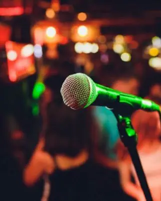 Cantor sertanejo é flagrado fazendo sexo com menina de 12 anos