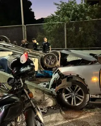 Policial de BMW provoca capotamento de viatura da PM com CNH vencida (Foto: Reprodução)