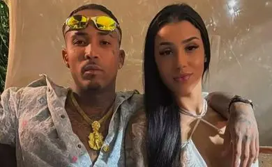 Bia Miranda reata namoro com Gato Preto e casal aparece junto em vídeo