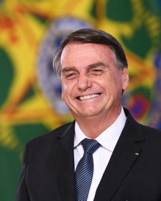 URGENTE: Defesa de Bolsonaro responde a Moraes e nega descumprimento de medidas