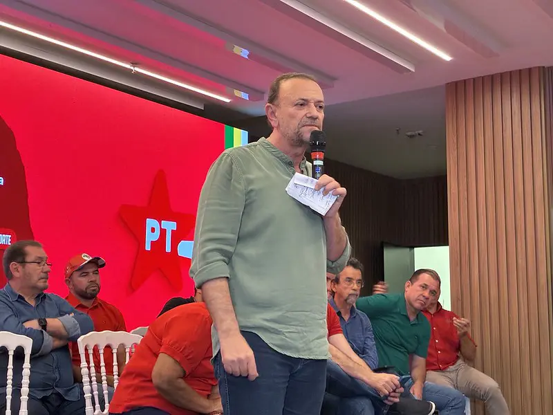 Presidente do PT afirma que Brasil sofreu tentativa de golpe articulada por organização criminosa
