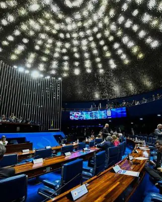 Senado aprova lei para proteger crianças da “adultização” no mundo digital