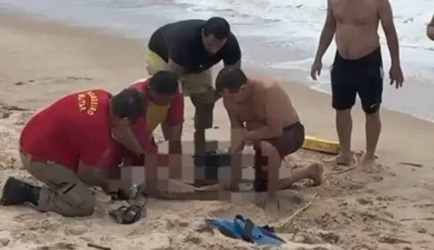Jovem de 23 anos morre afogado na praia de Manaíra, em João Pessoa