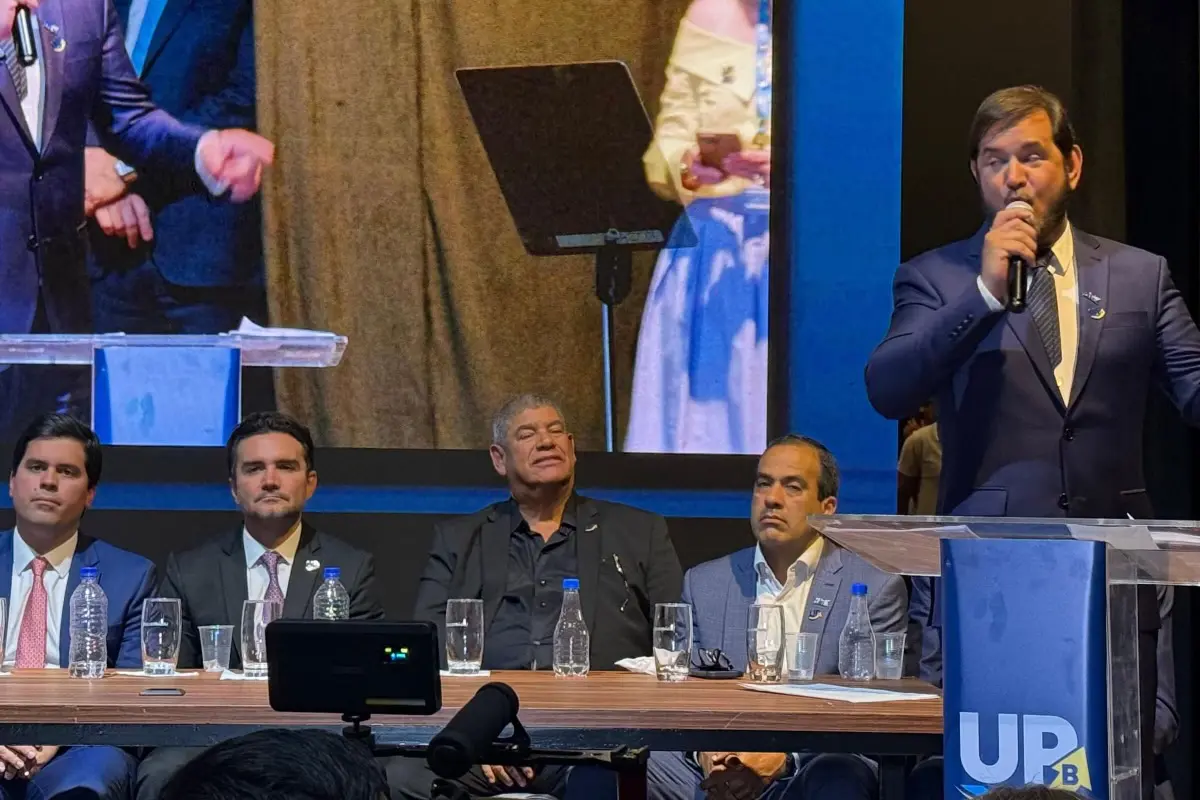 Climão! Ministros de Lula participam de evento para criticar presidente