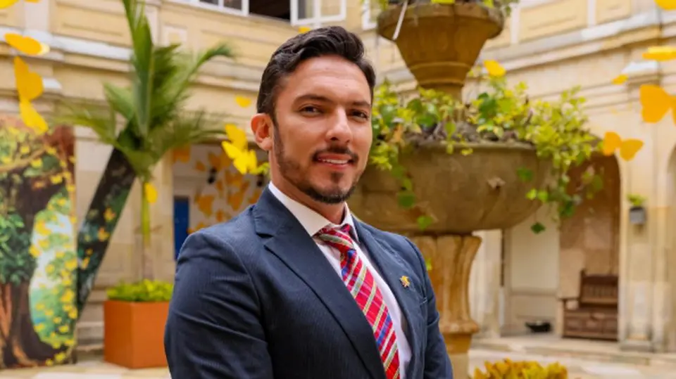 Ex-ator pornô vira Ministro