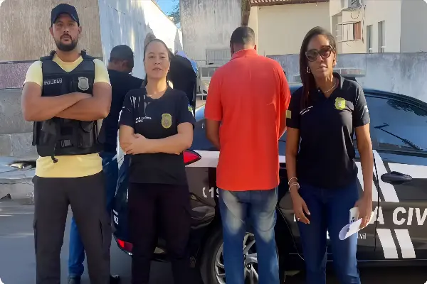 Homem é preso após estuprar e obrigar menina de 13 anos a gravar vídeos eróticos
(Foto: Divulgação/Polícia Civil)