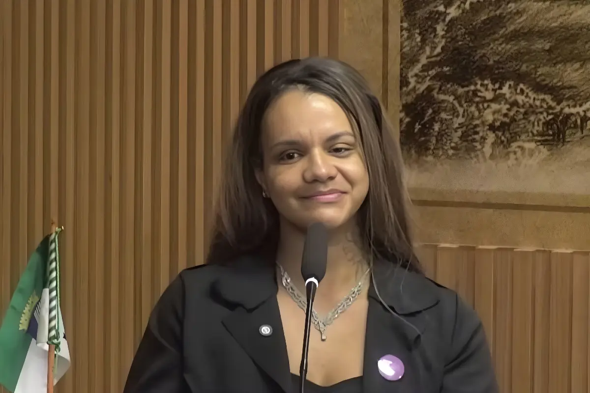 Mulher que levou 61 socos de ex-namorado se pronuncia; veja o que ela disse