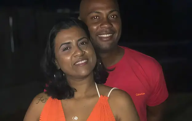 Mulher foi morta a marteladas no apartamento do casal