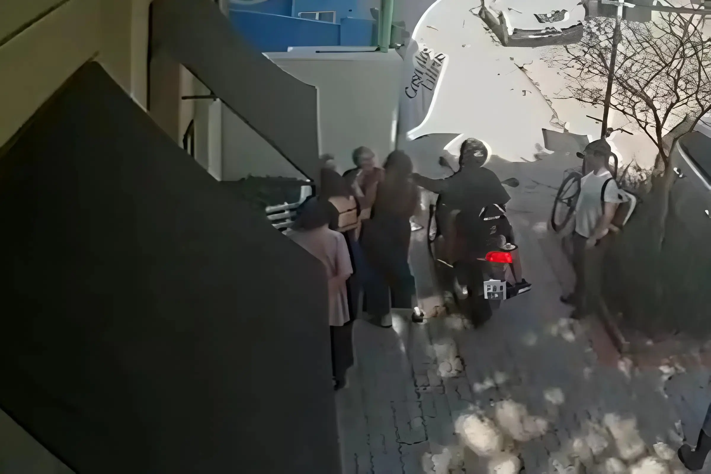 Cantor e vereador de SP são vítimas de assalto durante gravação; veja o vídeo