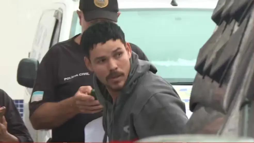 homem é preso após matar e arrancar olhos de duas pessoas
(Foto: Reprodução/TV Gazeta)