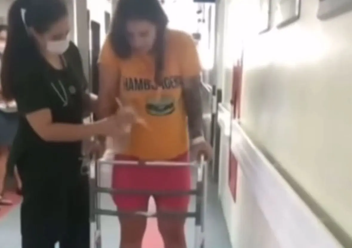 Assista: Vaza imagem de “Diaba Loira” em hospital
(Reprodução/Redes sociais)