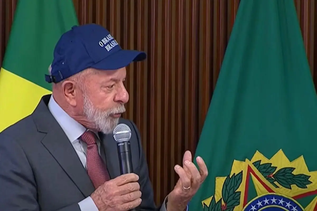 Lula chama Eduardo Bolsonaro de 