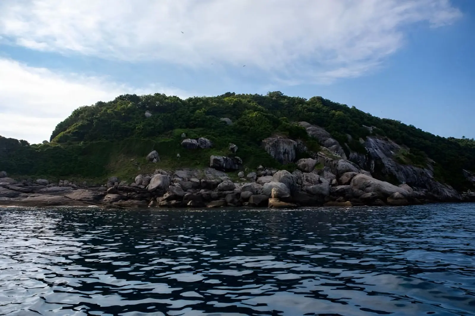 Paraíso proibido: família desapareceu perto de ilha mais mortal do planeta (Foto: Reprodução)