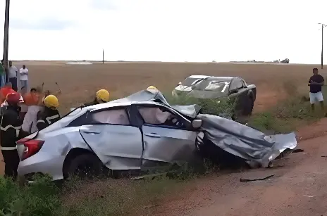 Grave acidente na BR-222 causa a morte de cinco jovens que voltavam de show