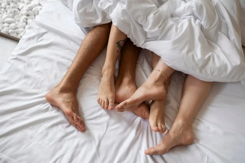 Condomínio pode proibir barulhos durante o sexo depois das 22h? Entenda