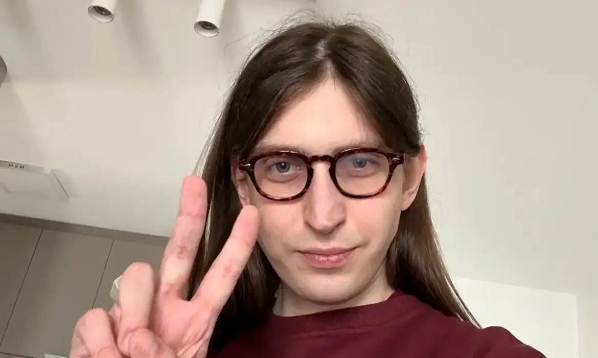 Após ser chamada de 'talarica' por Virginia, influenciadora revela crush por Felca (Foto: Redes Sociais)