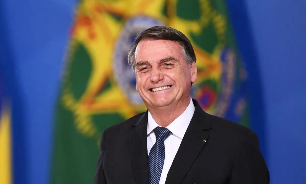 Alexandre de Moraes pede que PGR avalie reforço de segurança na casa de Jair Bolsonaro