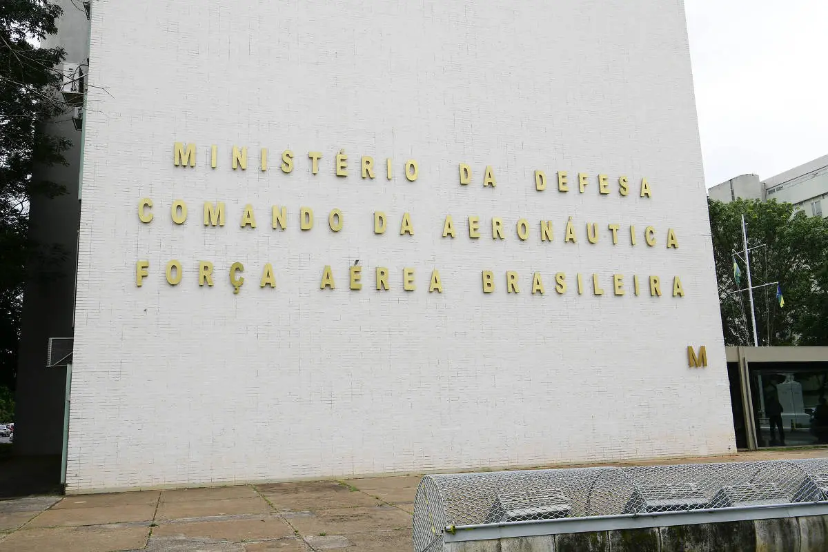 Estados Unidos dão recado ao Brasil: cancelam evento com a FAB e geram tensão militar