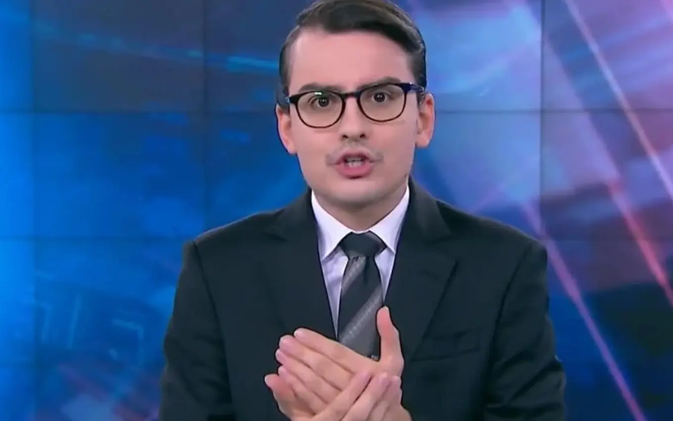 Dudu Camargo surge tomando banho e corpo vira polêmica