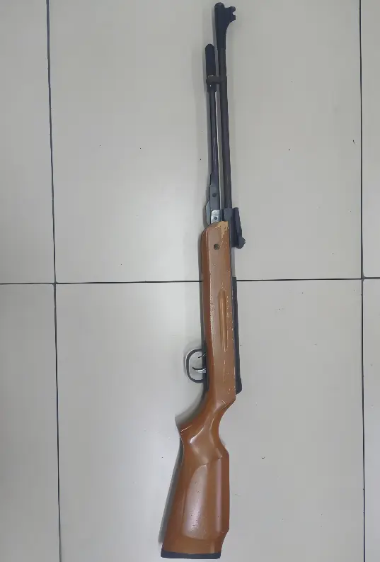 Homem mantém companheira em cárcere privado e é preso (Foto: Reprodução Polícia Civil Rio de Janeiro)