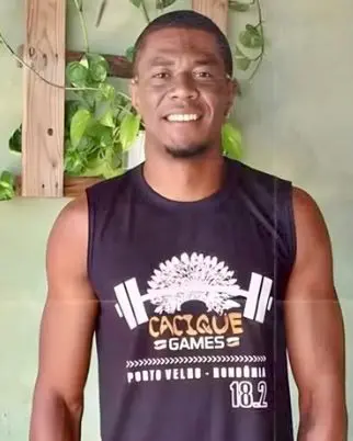 Professor de dança é encontrado morto com corpo queimado