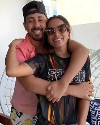 Carlinhos provoca Anitta após ganhar unfollow da cantora: ‘chata’