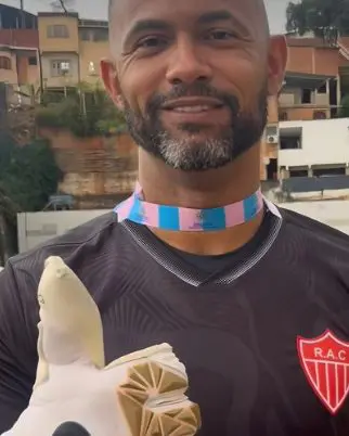 Condenado pela morte de Eliza Samúdio, ex-goleiro Bruno volta aos holofotes como campeão em torneio