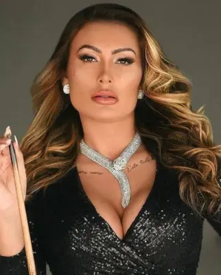 Andressa Urach já topou fetiche de submissão e desejos bizarros