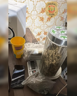 Polícia Civil do DF prende 6 por tráfico, além de apreender mais de 10 mil comprimidos de ecstasy