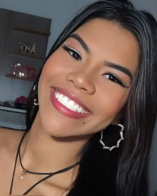 Vaza suposta foto de Ayla presa no Japão após viagem misteriosa