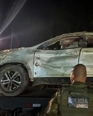 Carta anônima levou polícia até carro enterrado de amigos desaparecidos