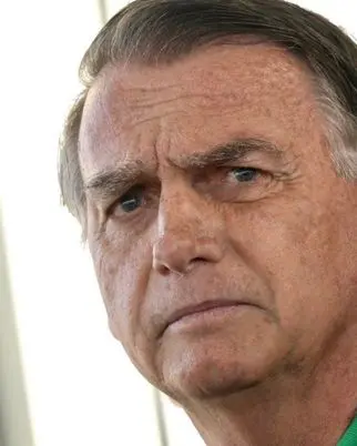 Julgamento de Bolsonaro causa 'quebra-pau' em condomínio; veja
