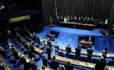 Fim da “Lei da Ficha Limpa”? Senado aprova mudanças