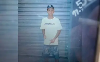Adolescente é morto a tiros durante ‘fluxo’ em tabacaria