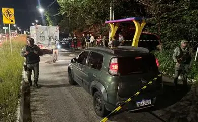 Não aceitou o fim? Mulher mata ex e atual namorada dentro de carro