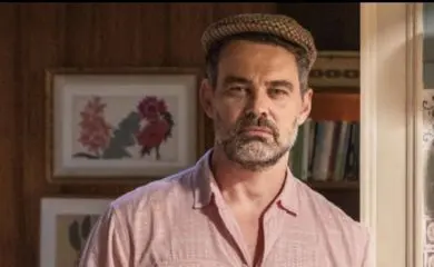Irritado com as críticas, ator da Globo rebate: “E você? Já foi lindo alguma vez?”Irritado com as críticas, ator da Globo rebate: “E você? Já foi lindo alguma vez?”