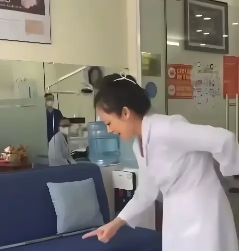 dentista ameaça e quebra celular de paciente em sala de espera (Foto: Reprodução Redes Sociais)