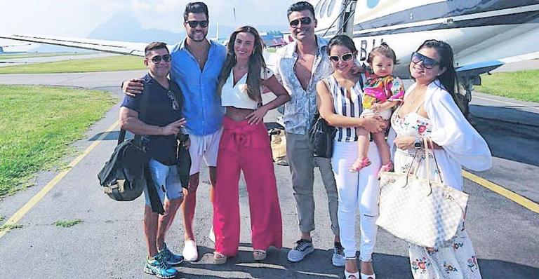 Entre amigos: Li Martins, Nicole Bahls, Marcelo Bibi e JP Mantovani em viagem de casais
