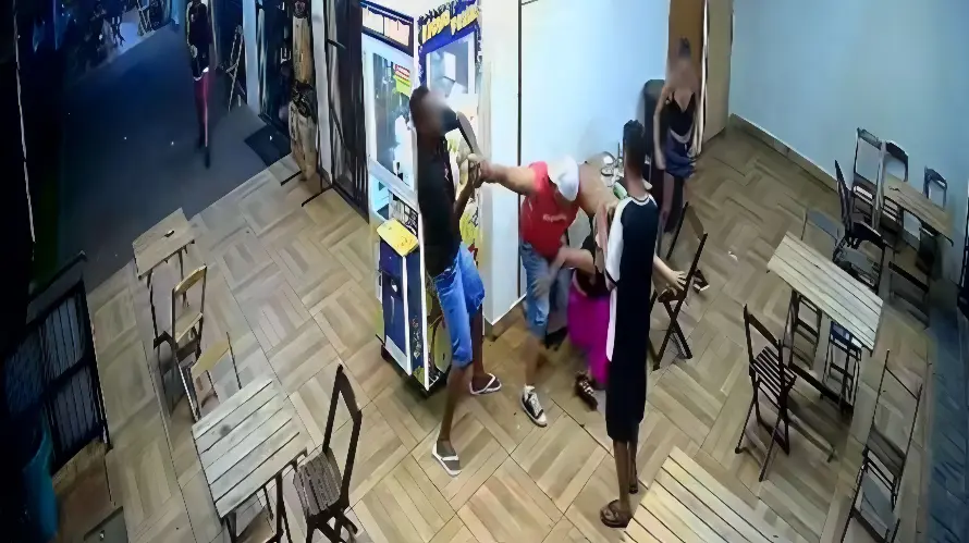Mulher é morta por ex-namorado em discussão em loja de conveniência (Foto: Reprodução Redes Sociais)