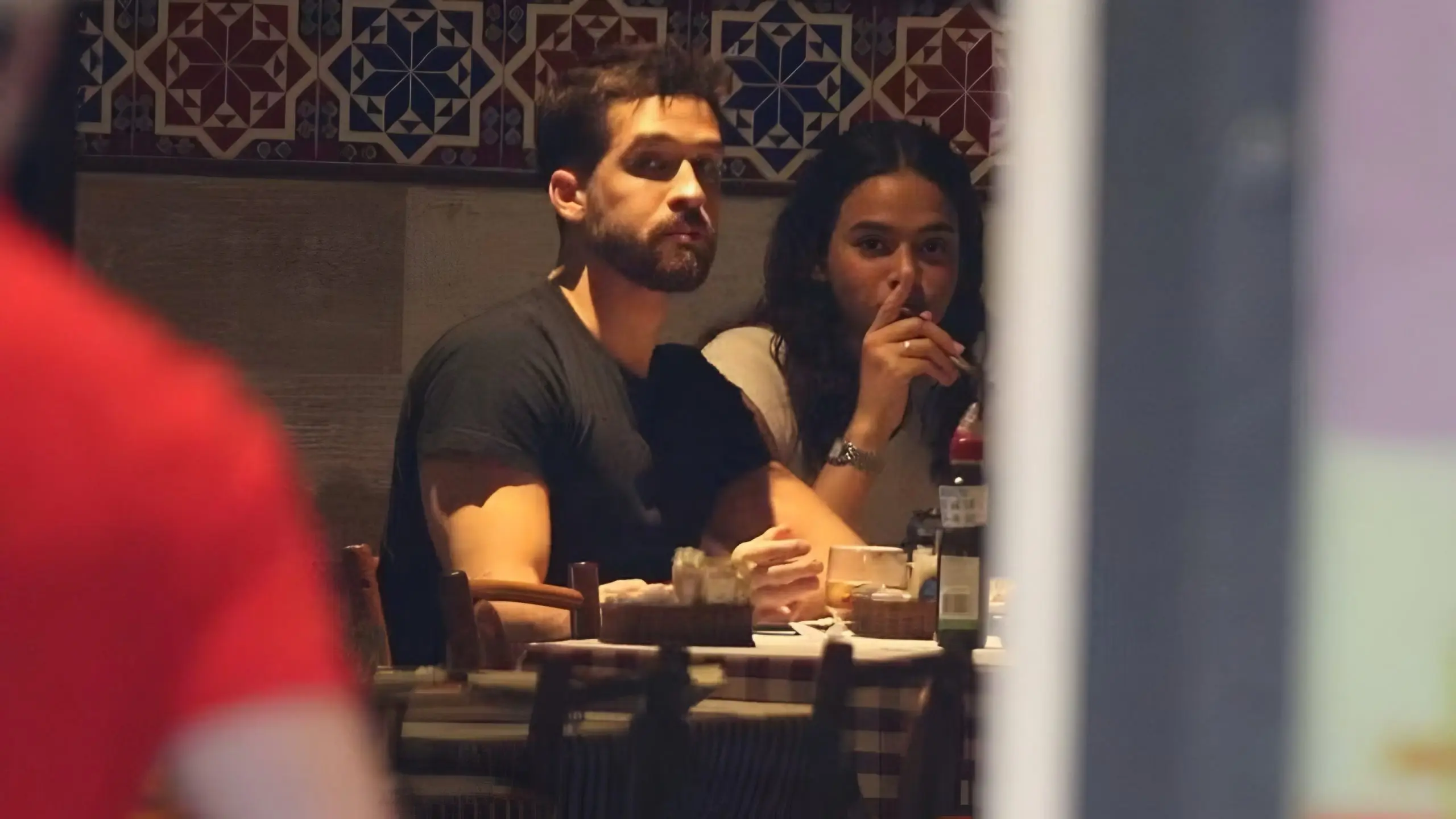 Bruna Marquezine e João Guilherme são vistos juntos no Rio e detalhe  levanta rumores de reconciliação; veja qual