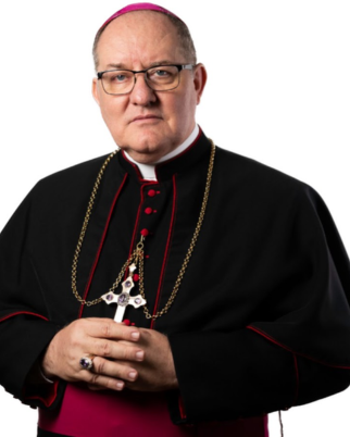 Bispo pede em oração que Brasil seja protegido do comunismo durante evento religioso