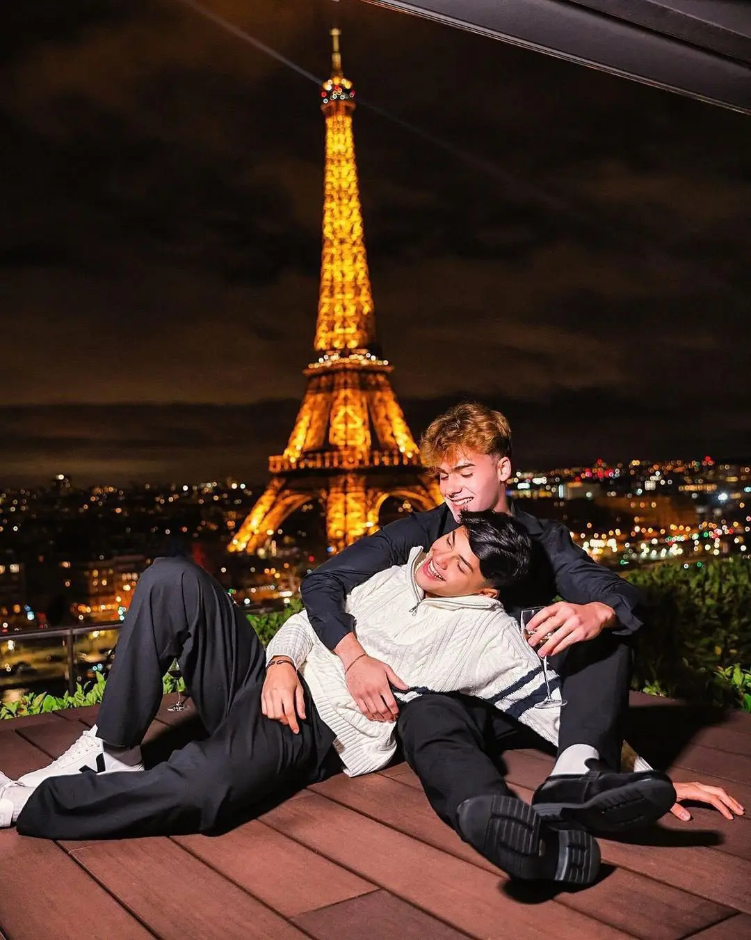 O casal Luan e Caio durante viagem em Paris - Reprodução/ Instagram