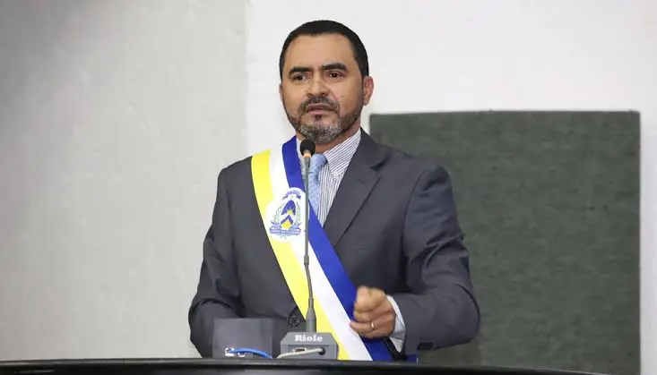 Governador do Tocantins é afastado do cargo em operação da PF que apura desvio de verbas da pandemia