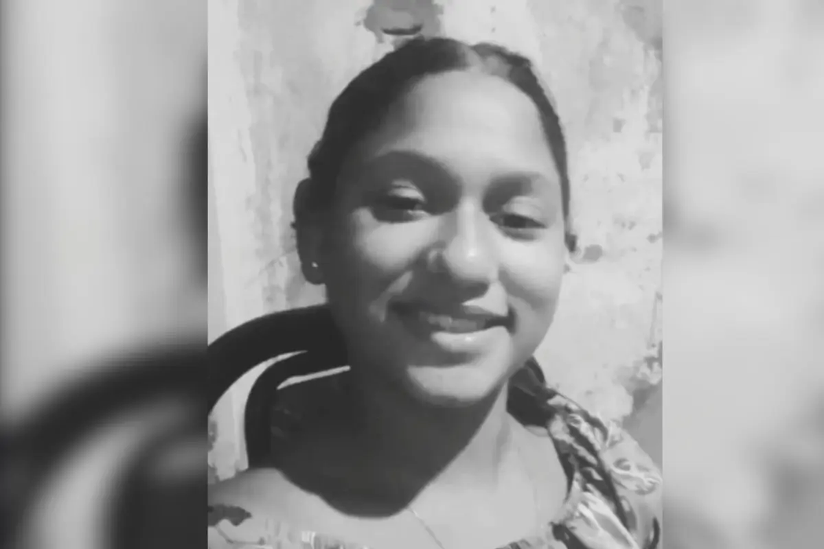Menina de 10 anos morre após ser brutalmente espancada por colegas dentro de escola